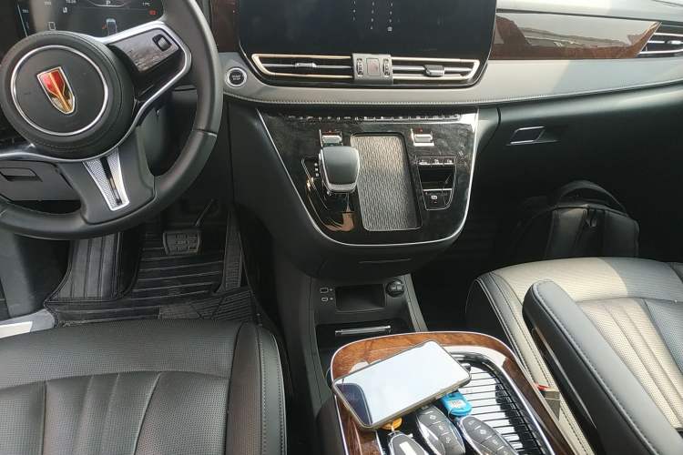 Used Hongqi HQ9 PHEV 2024 2.0T Four-Wheel Drive Luxury Edition Gear Lever