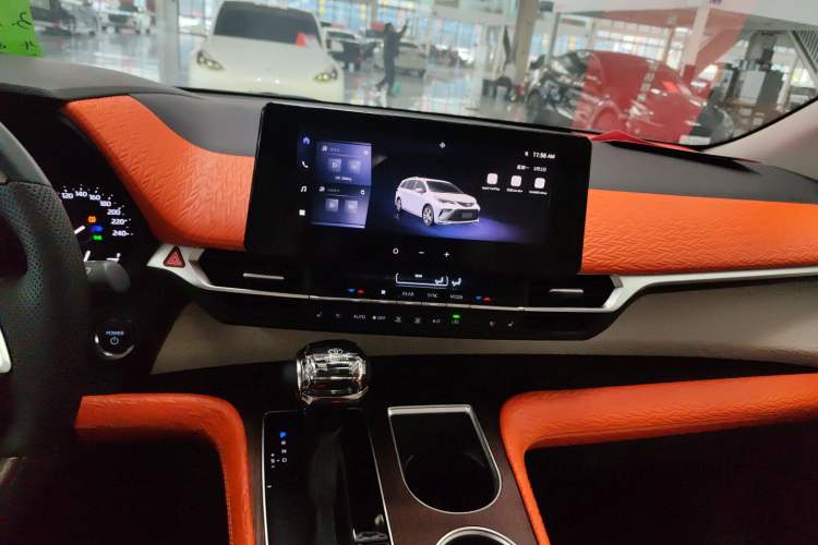 Used Toyota Granvia 2024 2.5L Hybrid Comfort Edition