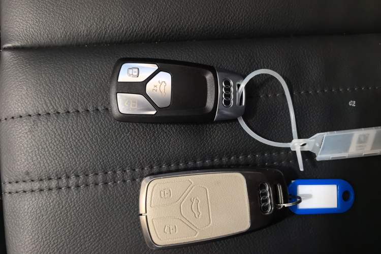 Used Audi Q5L 2020 Updated 40 TFSI Prestige Fashion Edition
