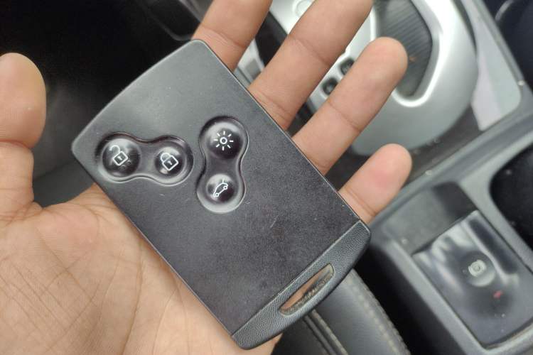 Used Renault Koleos 2013 2.5L 4x4 Comfort Edition