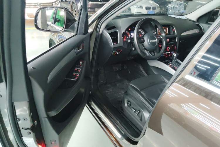 Used Audi Q5 2015 40 TFSI Technology Edition