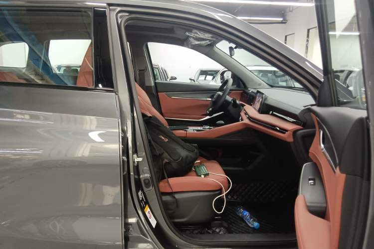 Used CHANGAN CS75 PLUS 2024 3rd Generation Champion Edition 1.5T Intelligent Drive Dynamic Model
