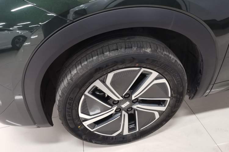 Used Geely Galaxy Galaxy Xingjian 7 EM-i 2025 120km Exploration+ Version