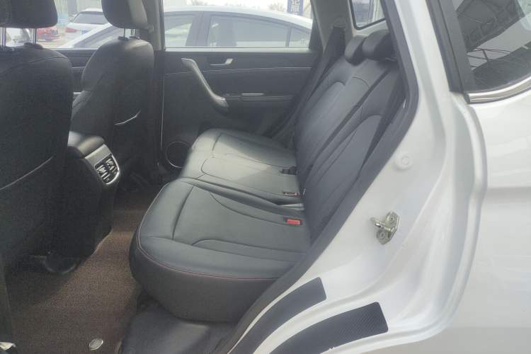 Used Haval M6 2019 1.5T DCT Two-Wheel Drive Elite Version China VI Standard
