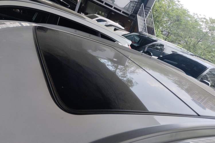 Used Cadillac XT5 2016 25T Luxury Model Roof