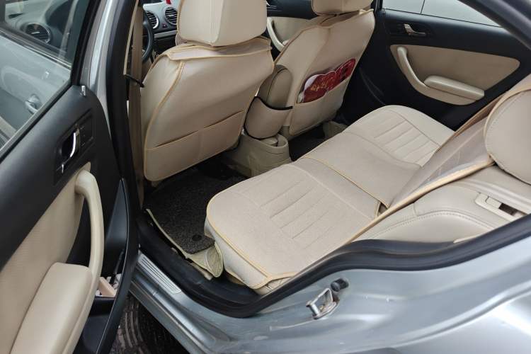 Used Volkswagen Lavida 2011 1.6L Automatic Premium Edition Left Rear Seat