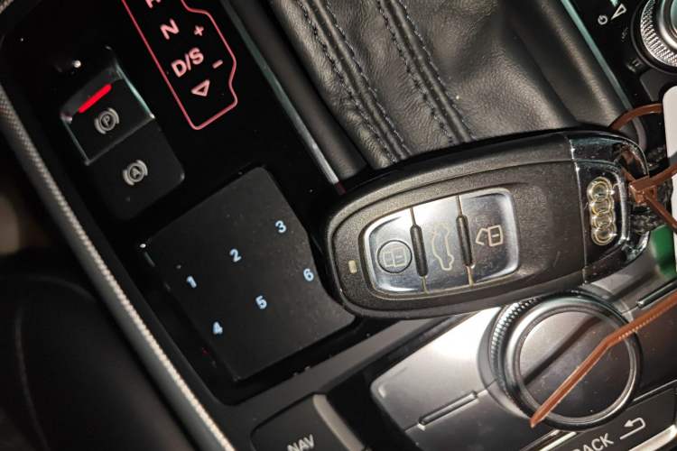 Used Audi A6L 2018 30th Anniversary Edition 35 TFSI Fashion Model
