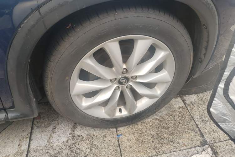 Used Infiniti QX50 2018 2.0T Two-Wheel-Drive Elite Edition
