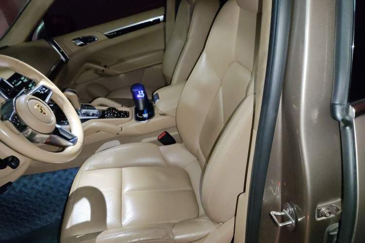 Used Porsche Cayenne 2015 Cayenne 3.0T Left Front Seat