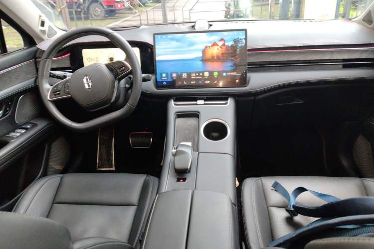 Used Hima AITO M5 2022 Extended-Range Four-Wheel Drive Ultimate Edition Center Console