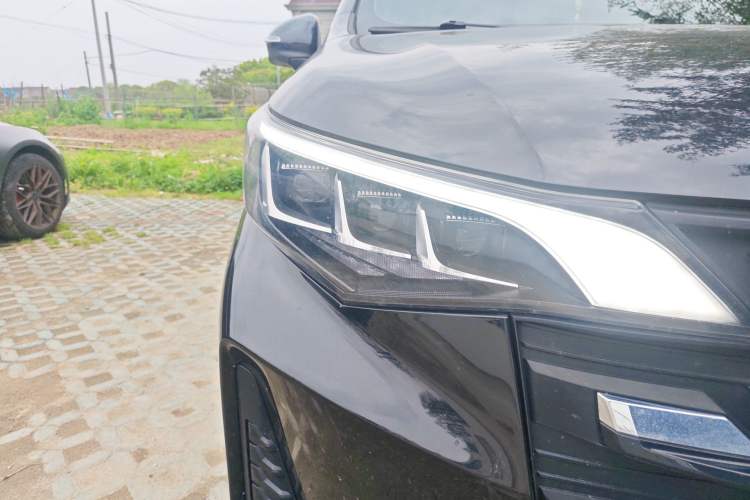 Used GAC Trumpchi M6 2023 PRO 270T DCT Luxury Edition Right Front Headlight