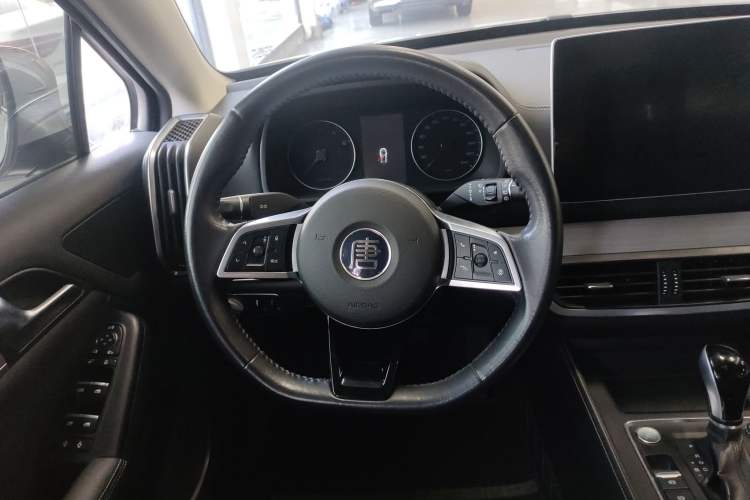 Used BYD Tang 2018 2.0T Automatic Smart Connect Prestige 7-Seater China V Standard
