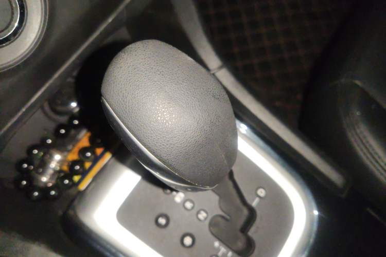 Used Citroen C4L 2014 1.8L Intelligent Drive Automatic Enjoyment Model Gear Lever