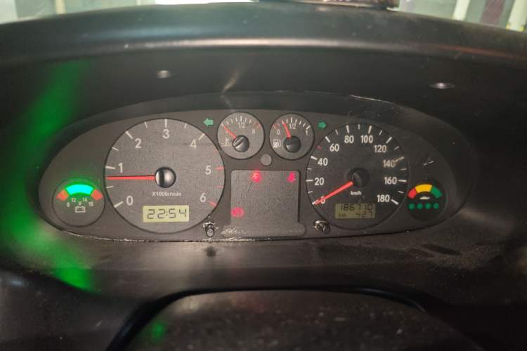 Used JAC Refine 2012 1.9T Shuttle Diesel Comfort Version HFC4DB1-2C