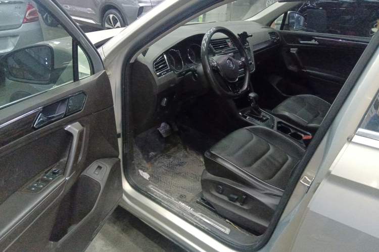 Used Volkswagen Tiguan L 2018 330TSI Automatic Two-Wheel Drive Flagship Edition