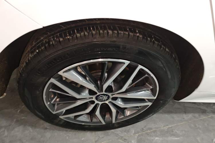 Used BYD Qin PLUS 2024 Honor Edition EV 510KM Leading Model Right Rear Wheel Hub