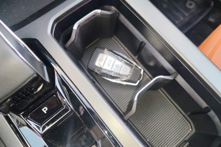 Used Geely Auto Haoyue L 2024 2.0T DCT Flagship Version