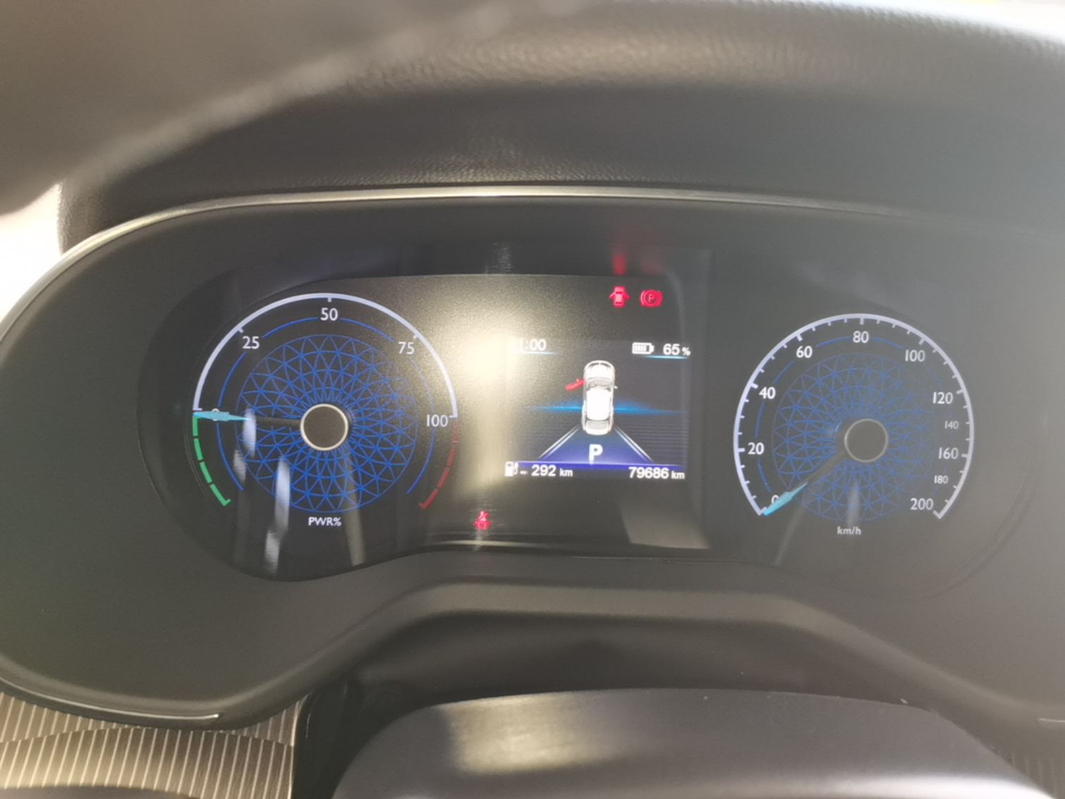 Hongqi E-QM5 2022 431 km Charge & Enjoy Edition — снимка 14