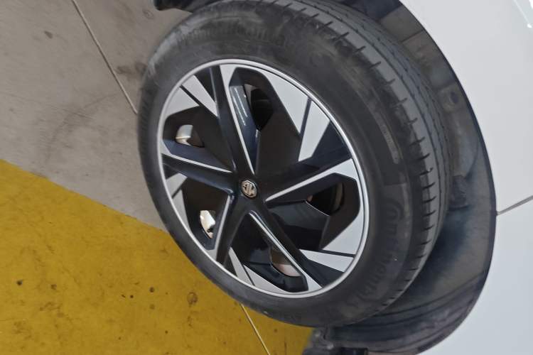 Used MG 4 EV 2022 425 km Luxury Edition