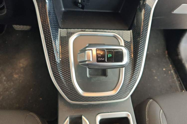 Used Haval M6 2021 PLUS 1.5T DCT Elite Smart Connectivity Model
