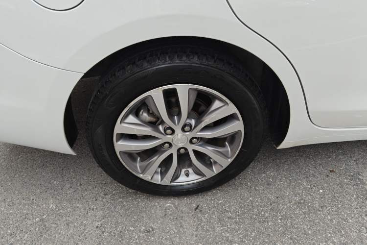 Used Buick GT 2019 18T Automatic Connected Elite Model China V Standard Right Rear Wheel Hub