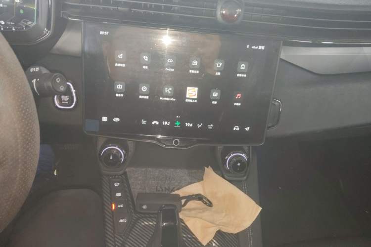 Used Lynk & Co 01 EM-P 2021 1.5TD PHEV Halo