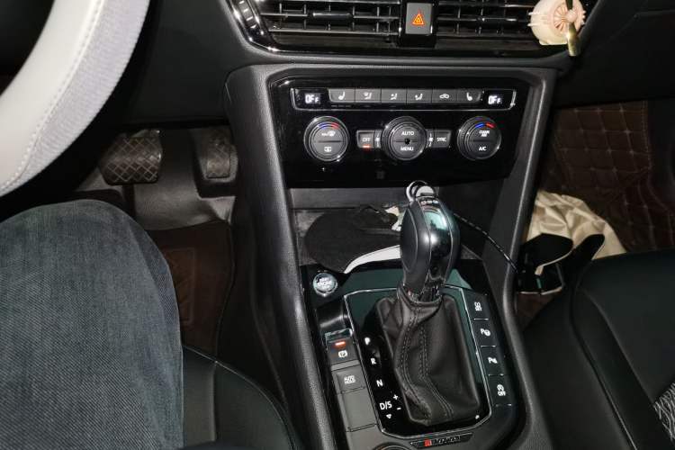 Used Volkswagen Tharu 2019 330TSI Four-Wheel Drive Flagship Model China VI Standard
