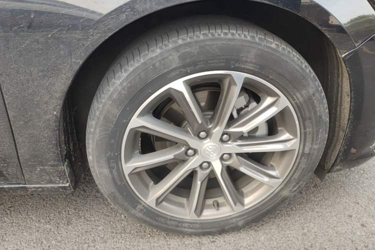 Used Buick LaCrosse 2020 652T Luxury Version Right Front Wheel Hub