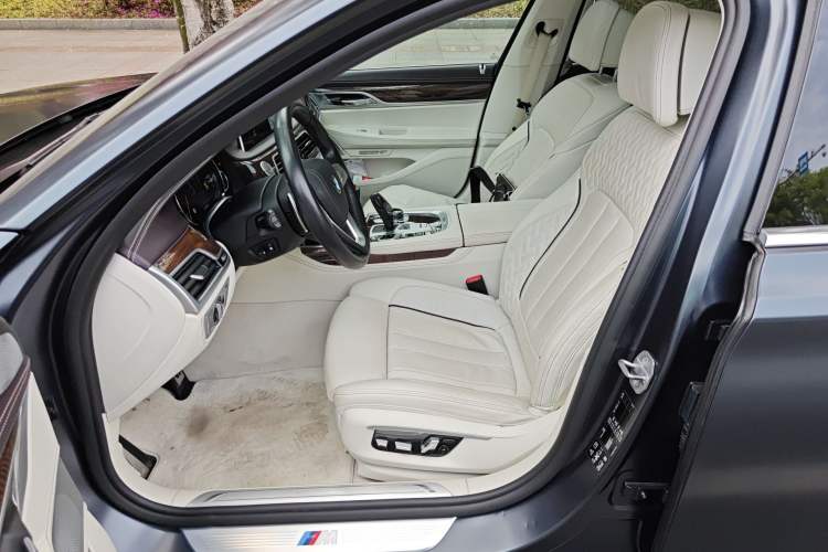 Used BMW 7 Series 2018 740Li xDrive Luxury Edition M Sport Package Black Flame Version
