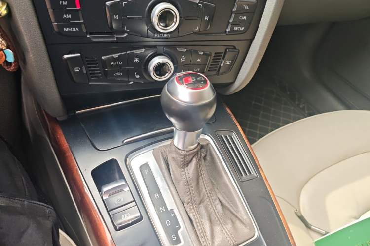 Used Audi A4L 2011 2.0 TFSI Comfort Model