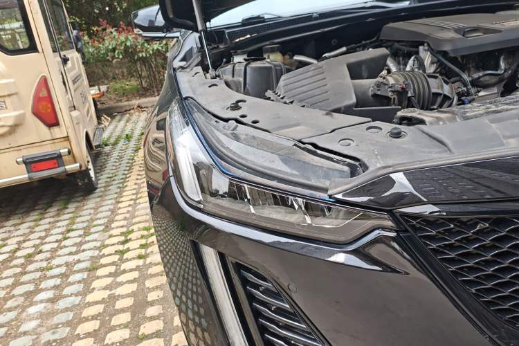 Used Cadillac CT5 2021 28T Luxury Model Right Front Headlight