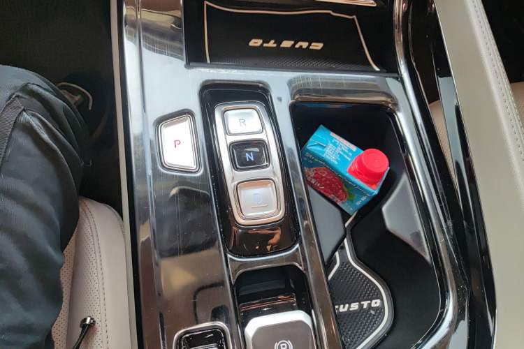 Used Hyundai Custo 2021 380TGDi Smart Love Flagship Edition TOP Premium Gear Lever