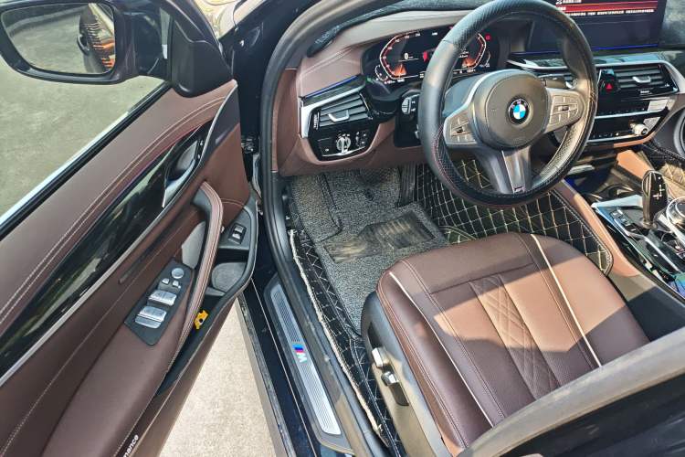 Used BMW 5 Series 2022 Second Facelift 525Li M Sport Package