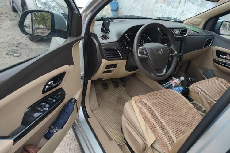 Used Wuling Hongguang 2015 1.5L S1 Comfort China V Standard
