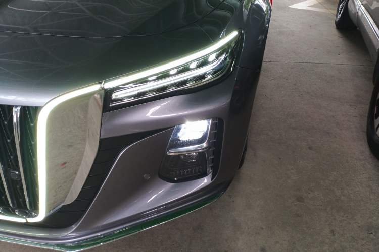 Used Hongqi H5 2024 2.0T Automatic Smart Connect Flagship Edition
