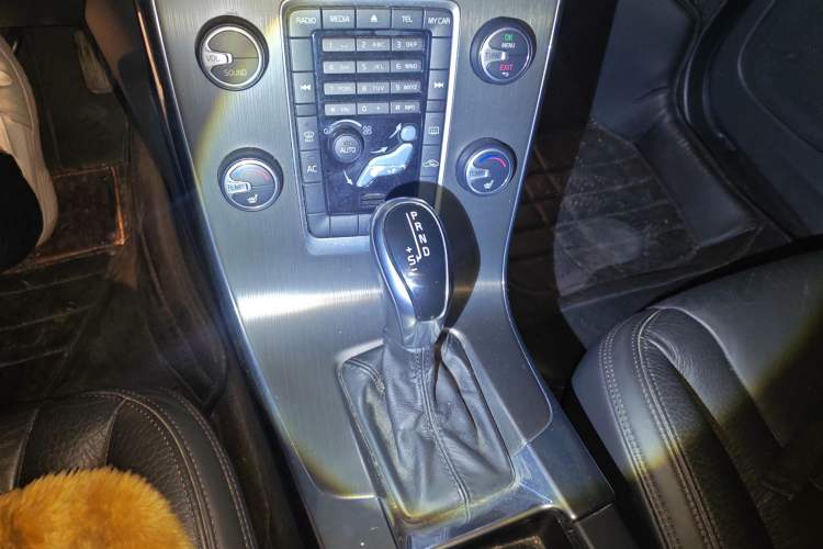 Used Volvo S60 2014 T5 Zhiyi Edition