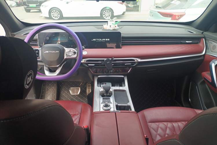 Used JETOUR X70 PLUS 2023 1.6T DCT Stronger 5-Seater
