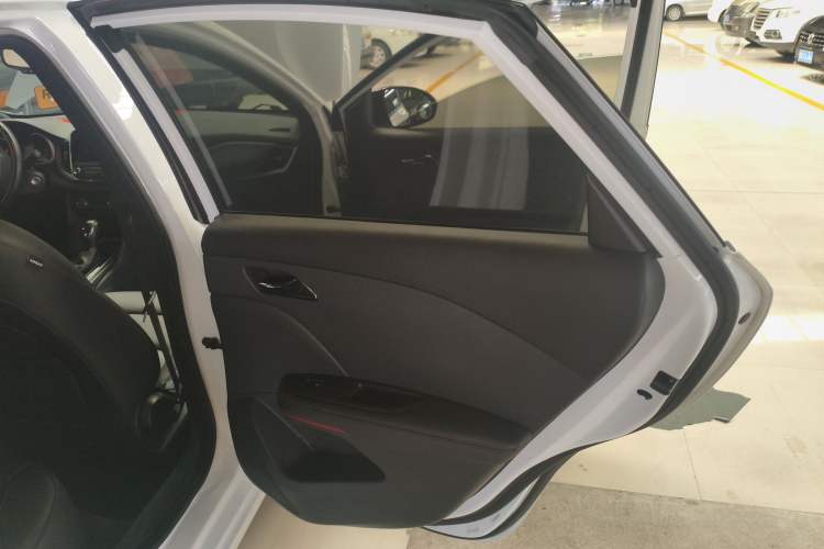 Used Chevrolet Monza 2019 RS 330T Automatic Comfort Edition China VI Standard