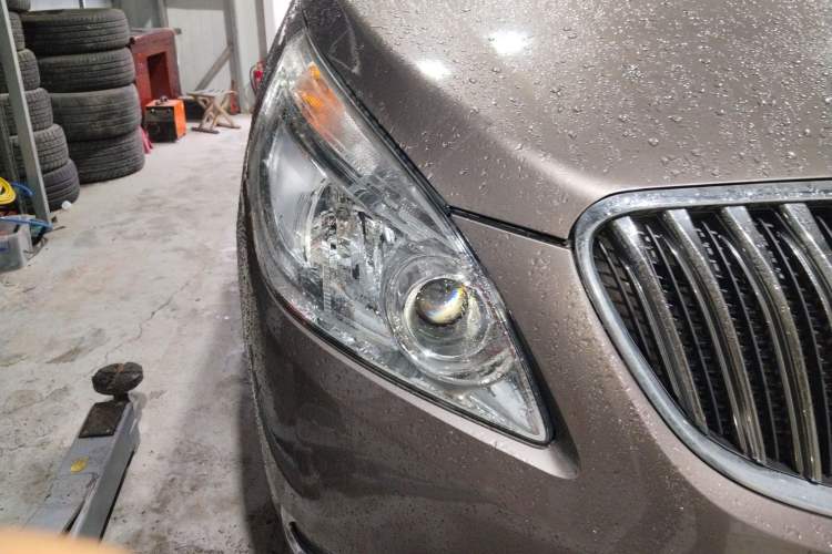 Used Buick GL8 2014 2.4L CT Luxury Business Comfort Edition Right Front Headlight