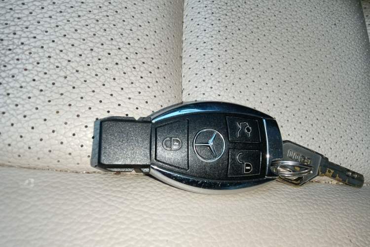 Used Mercedes-Benz GLK-Class 2013 Facelift GLK 300 4MATIC Fashion Edition Vehicle Key
