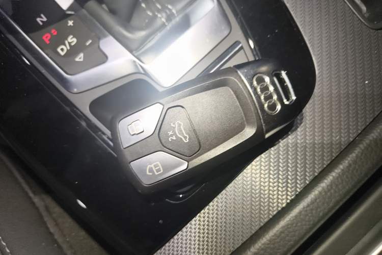 Used Audi Q5L 2022 40T Luxury Dynamic Model
