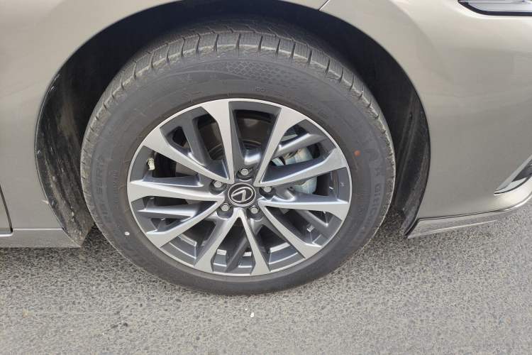 Used Lexus ES 2025 200 Premium Edition