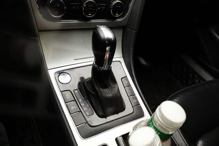 Used Volkswagen Passat 2013 1.8TSI DSG Prestige Edition Gear Lever