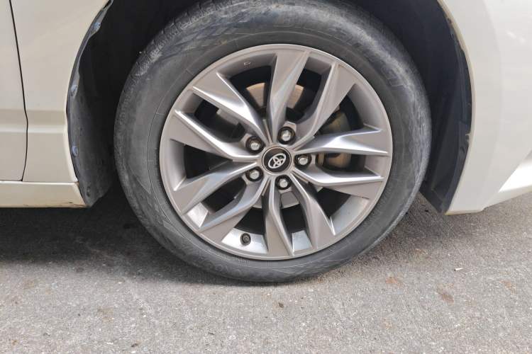 Used Toyota Avalon 2019 2.0L Ambition Edition China VI