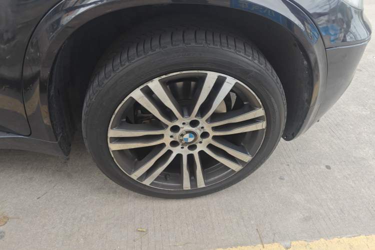 Used BMW X5 2013 xDrive40i
