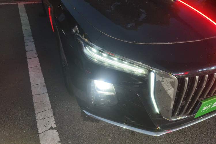 Used Hongqi H5 2024 1.5T DCT Smart Connect Flagship Edition Right Front Headlight
