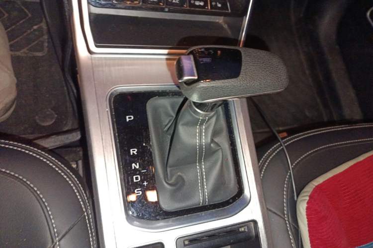 Used Bestune X40 2019 1.6L Automatic Luxury Edition China VI Gear Lever