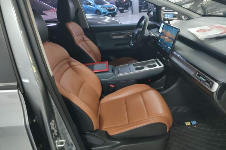 Used AION Y 2025 Plus 610 Smart Edition Right Front Seat