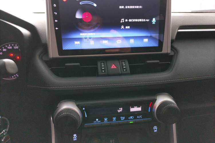 Used Toyota Wildlander 2022 2.0L CVT Two-Wheel Drive Leading Edition Audio And AC Panel