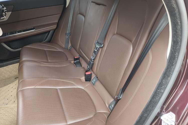 Used Jaguar XFL 2017 XFL 2.0T 240PS Luxury Edition Left Rear Seat